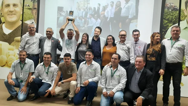 Cafeicultor Ercilei comemora primeiro lugar