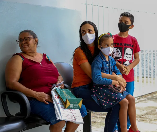 Vacina contra o HPV: meninos e meninas de 9 a 14 anos devem ser imunizados
