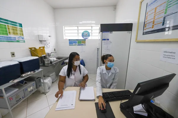Vacina contra o HPV: meninos e meninas de 9 a 14 anos devem ser imunizados