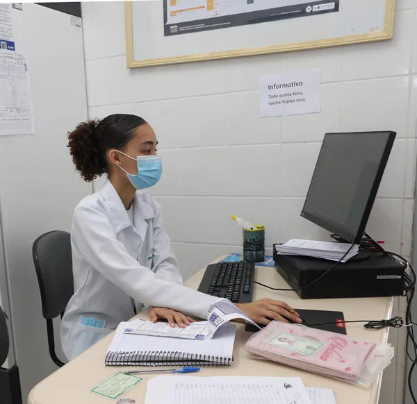 Vacina contra o HPV: meninos e meninas de 9 a 14 anos devem ser imunizados