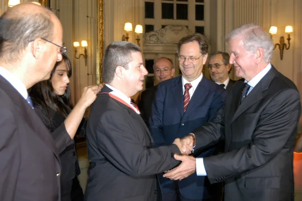 Antonio Augusto Anastasia recebe a Medalha Italia Affari
