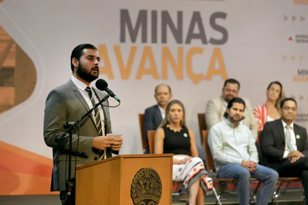 Governo de Minas anuncia novo modelo para o Programa de Transporte Escolar e aumenta em 60% valor do repasse às prefeituras