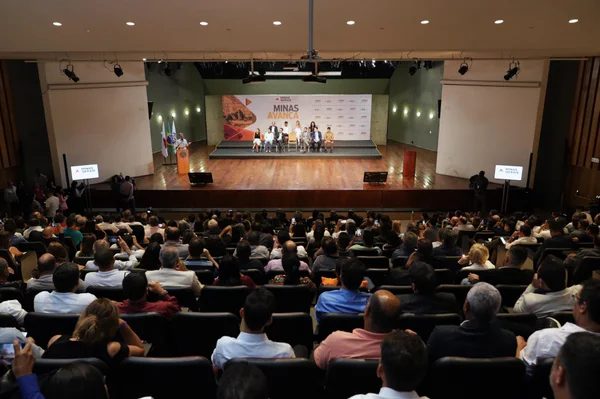 Governo de Minas anuncia novo modelo para o Programa de Transporte Escolar e aumenta em 60% valor do repasse às prefeituras