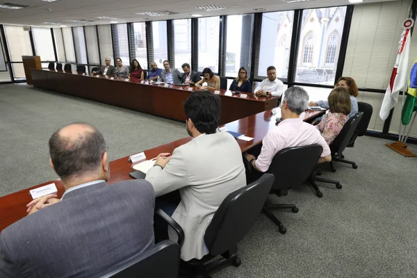 Governo de Minas e ‘Gerando Falcões’ avaliam parceria para incentivar  empreendedorismo social