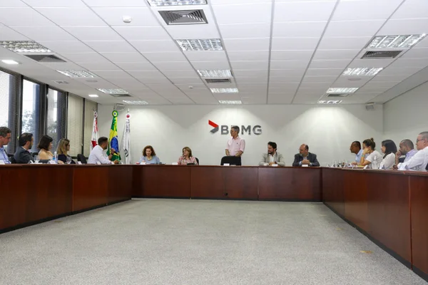 Governo de Minas e ‘Gerando Falcões’ avaliam parceria para incentivar  empreendedorismo social