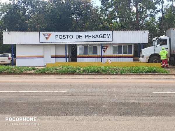 Praça de pesagem de Bom Despacho, na rodovia MG-164, km 136