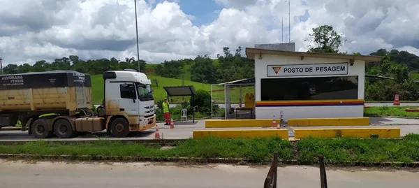 Praça de pesagem de Córrego Fundo, na rodovia MG-439, km 5,8