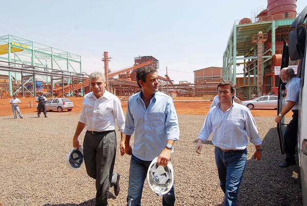 Aécio Neves e Luis Alberto Moreno visitaram as instalações da Ituiutaba Bioenergia