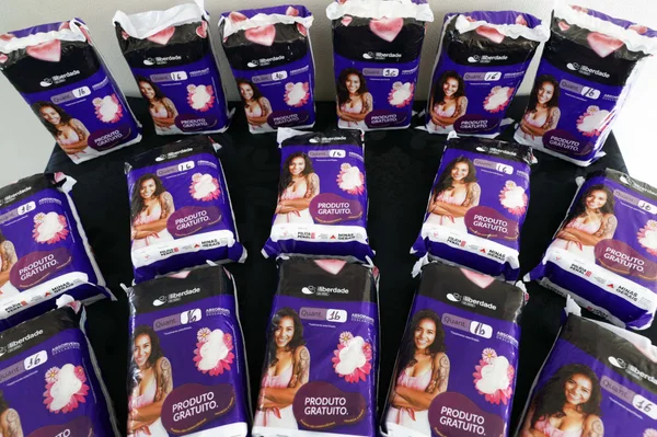 Governador assina decreto que regulamenta lei sobre dignidade menstrual 
