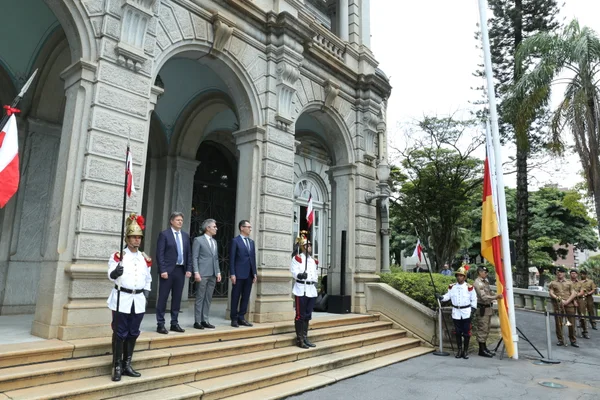 Governador se reúne com delegação ministerial alemã e representantes do setor industrial