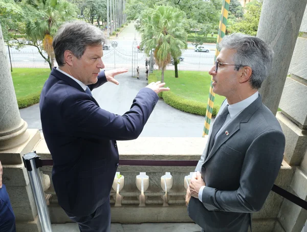 Governador se reúne com delegação ministerial alemã e representantes do setor industrial