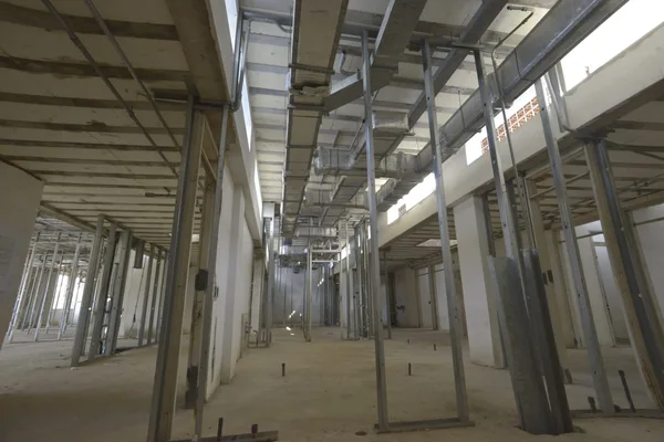 Governador vistoria obras do Hospital Regional em Teófilo Otoni