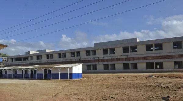 Governador vistoria obras do Hospital Regional em Teófilo Otoni