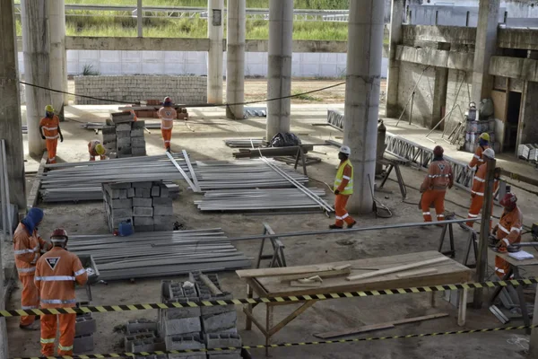 Governador vistoria obras do Hospital Regional em Teófilo Otoni