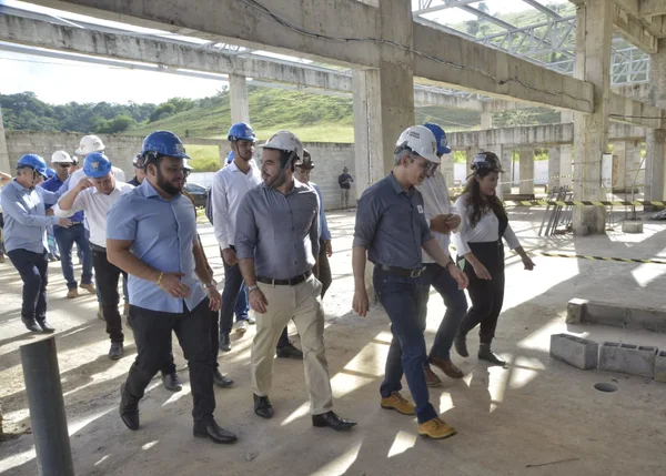 Governador vistoria obras do Hospital Regional em Teófilo Otoni