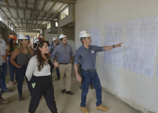 Governador vistoria obras do Hospital Regional em Teófilo Otoni