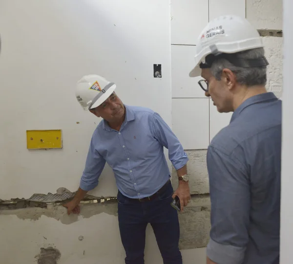 Governador vistoria obras do Hospital Regional em Teófilo Otoni