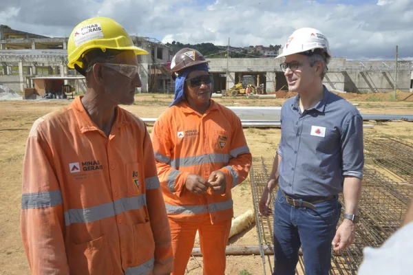 Governador vistoria obras do Hospital Regional em Teófilo Otoni