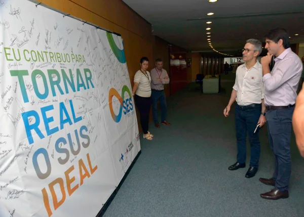 Governador acompanha apresentação de projetos estratégicos da Secretaria de Estado de Saúde