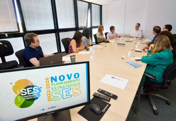 Governador acompanha apresentação de projetos estratégicos da Secretaria de Estado de Saúde