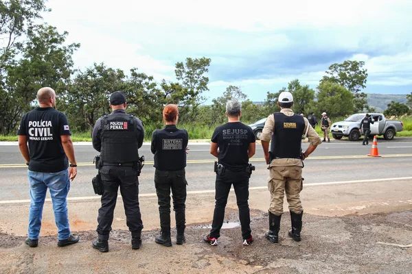 Operação Mar de Minas II apreende mais de R$ 2 milhões em produtos e 600 volumes de drogas 