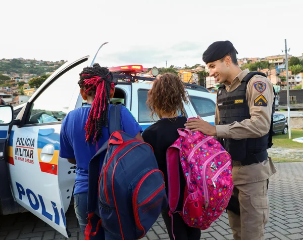 Em reforço de ação de prevenção, PMMG já visitou mais da metade das escolas da rede estadual  