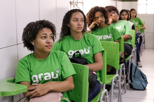 Aulas inaugurais da 3ª edição do Trilhas de Futuro começam a partir desta terça-feira (2/5) em diversas instituições de Minas