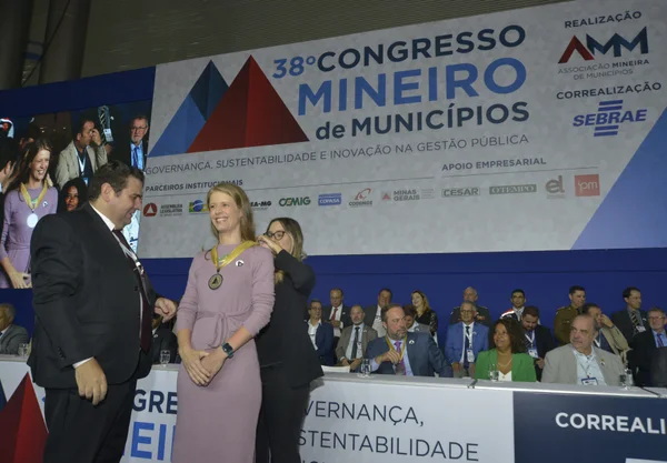 Governador em exercício sanciona projeto de lei que beneficia mais de 780 municípios mineiros