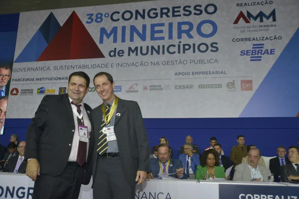 Governador em exercício sanciona projeto de lei que beneficia mais de 780 municípios mineiros