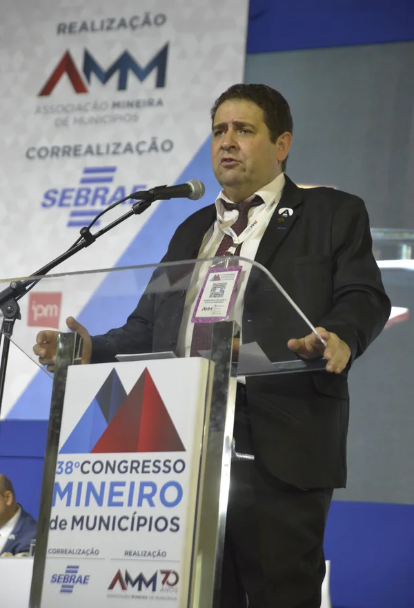 Governador em exercício sanciona projeto de lei que beneficia mais de 780 municípios mineiros