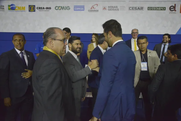Governador em exercício sanciona projeto de lei que beneficia mais de 780 municípios mineiros