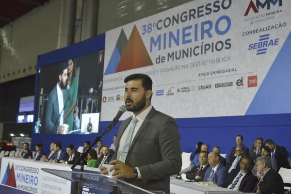 Governador em exercício sanciona projeto de lei que beneficia mais de 780 municípios mineiros