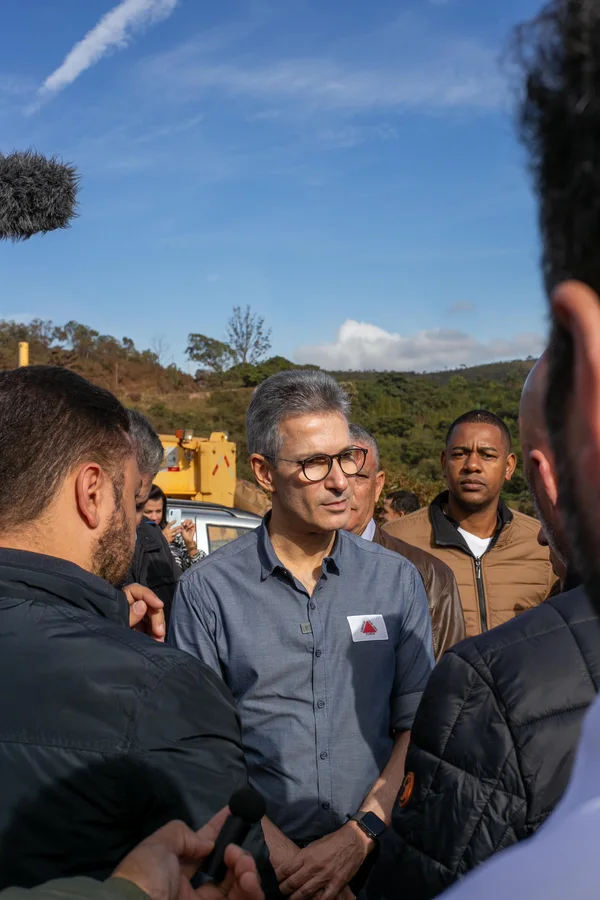 Governador vistoria obras na MG-437, entre Nova Lima e Sabará