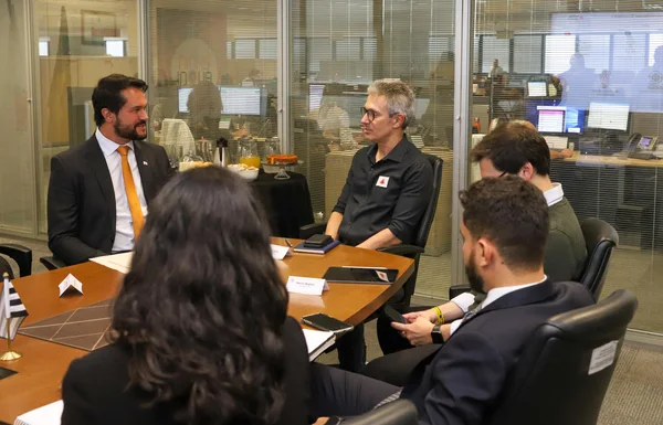 Governador acompanha apresentação de projetos estratégicos na Secretaria de Desenvolvimento Econômico