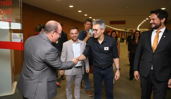Governador acompanha apresentação de projetos estratégicos na Secretaria de Desenvolvimento Econômico