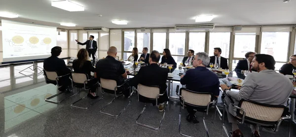 Governador e presidente do BDMG comemoram desembolso de 100 milhões de euros a projetos sustentáveis com recursos do BEI