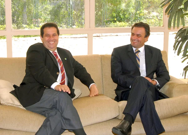 Governador Aécio Neves e o ministro do Trabalho, Carlos Lupi