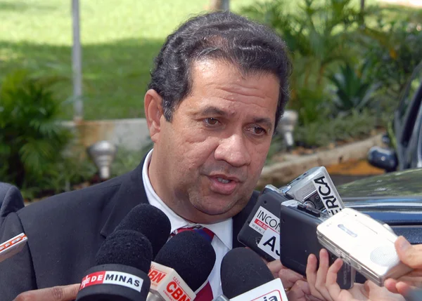 Ministro concedeu entrevista após encontro com o governador