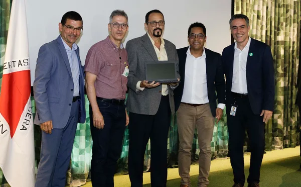 Governo de Minas distribui 65 mil Chromebooks para professores do ensino médio da rede estadual