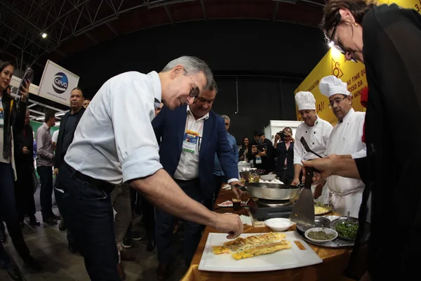 Governador destaca melhorias alcançadas durante abertura do Avicultor Mais 2023