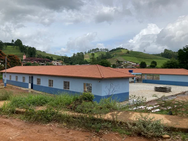 Projeto Mãos Dadas realiza inaugurações nas regionais de ensino de Caratinga, Carangola e Araçuaí 