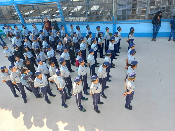 Escolas cívico-militares da rede estadual de Minas Gerais serão mantidas em gestão compartilhada com o Corpo de Bombeiros 