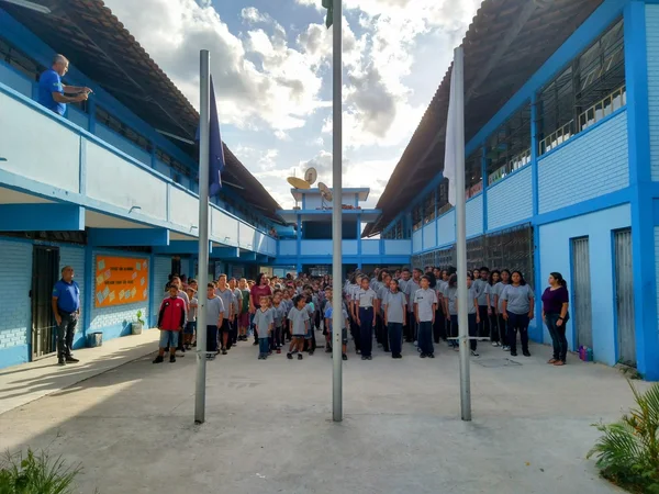 Escolas cívico-militares da rede estadual de Minas Gerais serão mantidas em gestão compartilhada com o Corpo de Bombeiros