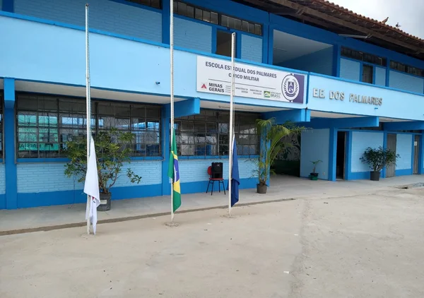 Escolas cívico-militares da rede estadual de Minas Gerais serão mantidas em gestão compartilhada com o Corpo de Bombeiros