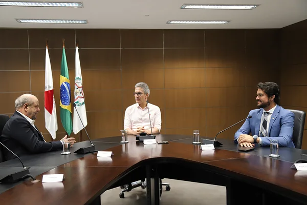 Governo de Minas firma mais uma parceria para gerar empregos, renda e desenvolvimento no Vale do Lítio