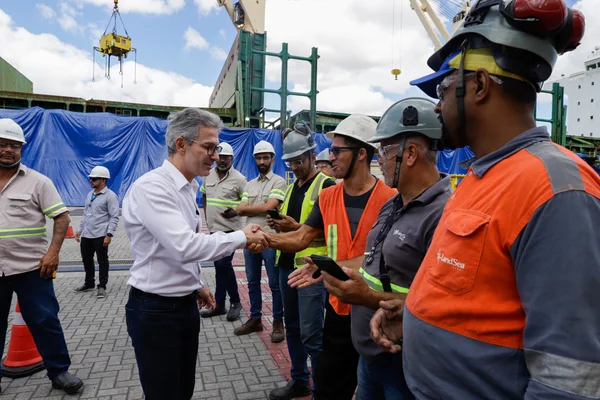Minas Gerais começa o envio de lítio do Vale do Jequitinhonha para fora do Brasil