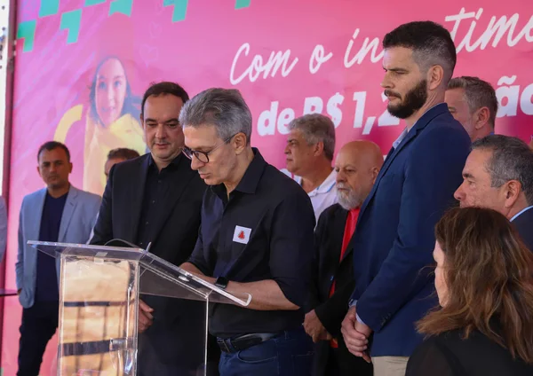 Governador ressalta importância da formação profissional de jovens em inauguração de pedra fundamental da nova escola do Sesi em BH