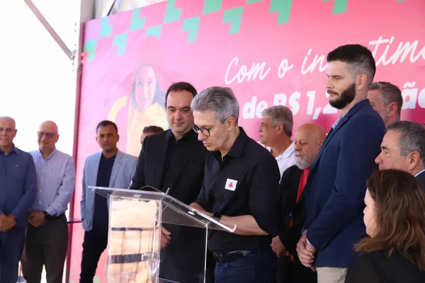 Governador ressalta importância da formação profissional de jovens em inauguração de pedra fundamental da nova escola do Sesi em BH