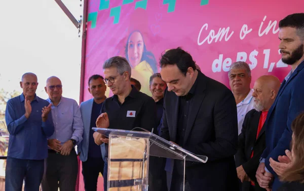 Governador ressalta importância da formação profissional de jovens em inauguração de pedra fundamental da nova escola do Sesi em BH
