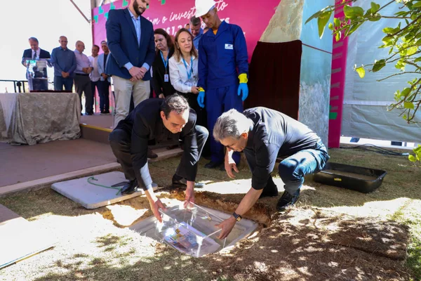 Governador ressalta importância da formação profissional de jovens em inauguração de pedra fundamental da nova escola do Sesi em BH
